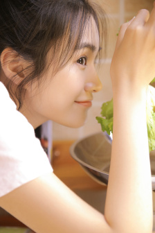 女书记撅着肥白的屁股